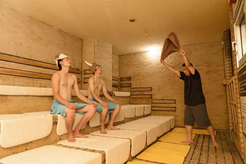 サウナと天然温泉 湯らっくす